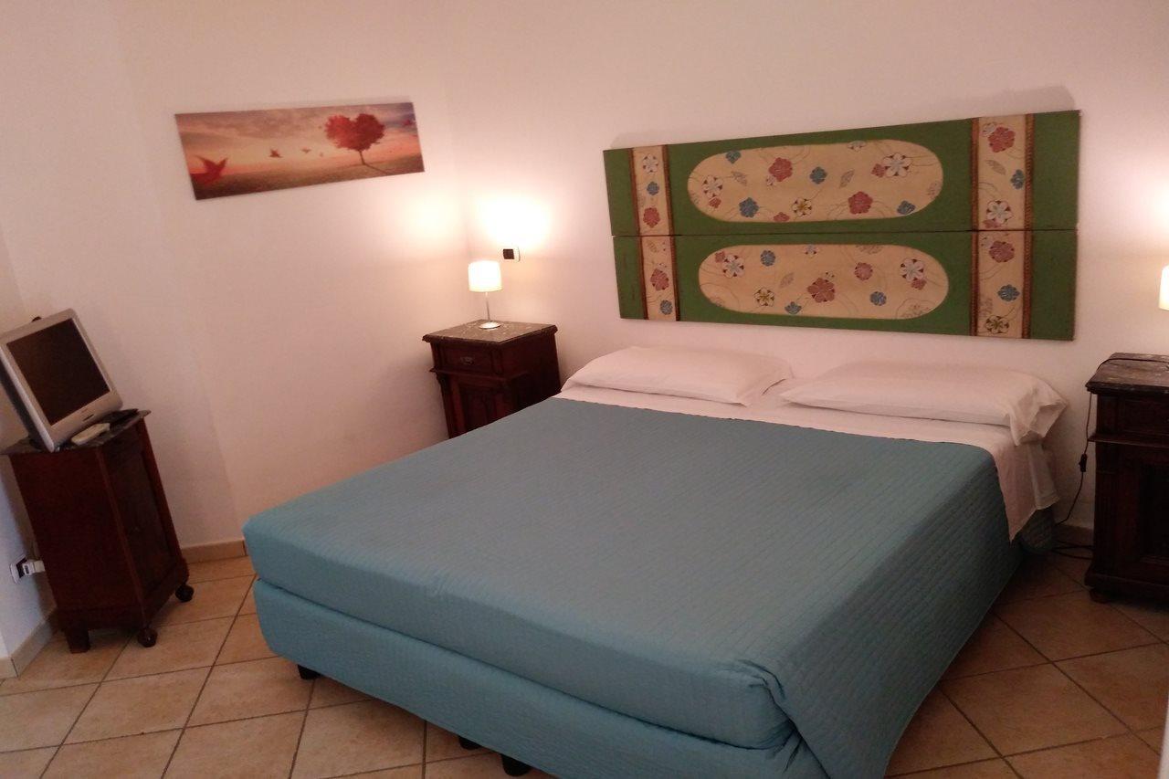 אפרטהוטל סירקוזה La Rosa Sul Mare מראה חיצוני תמונה